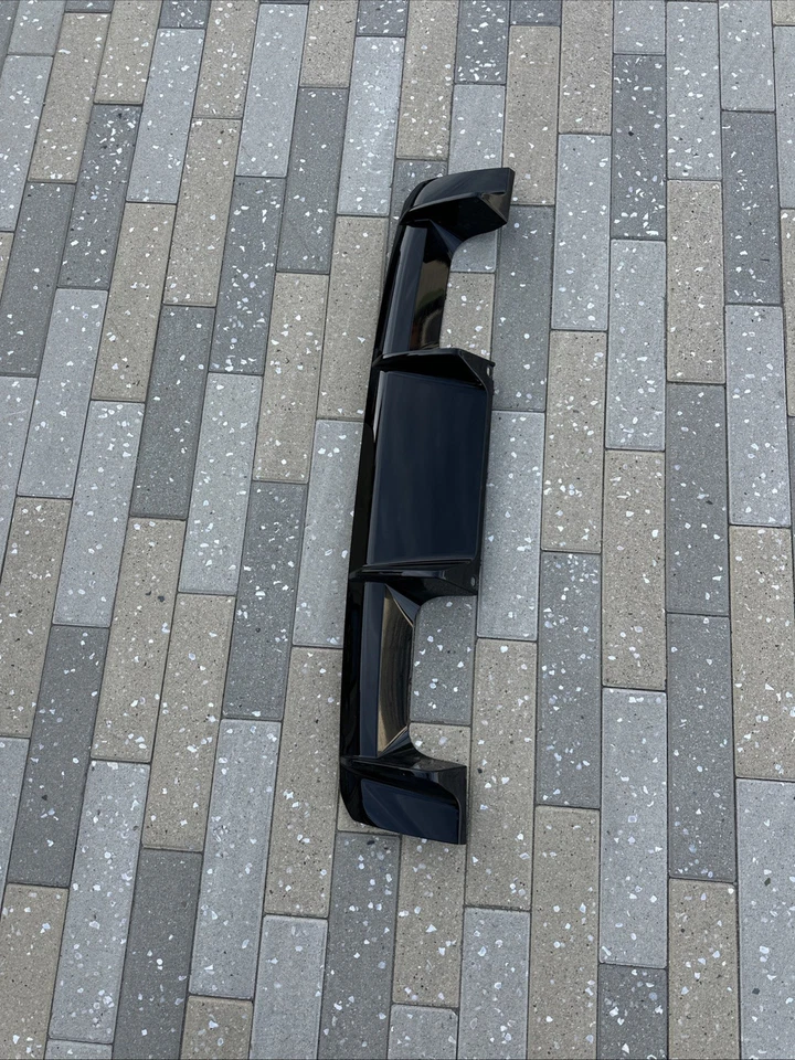 Difusor negro brillante OEM G80/G82 Foto 2 de 4