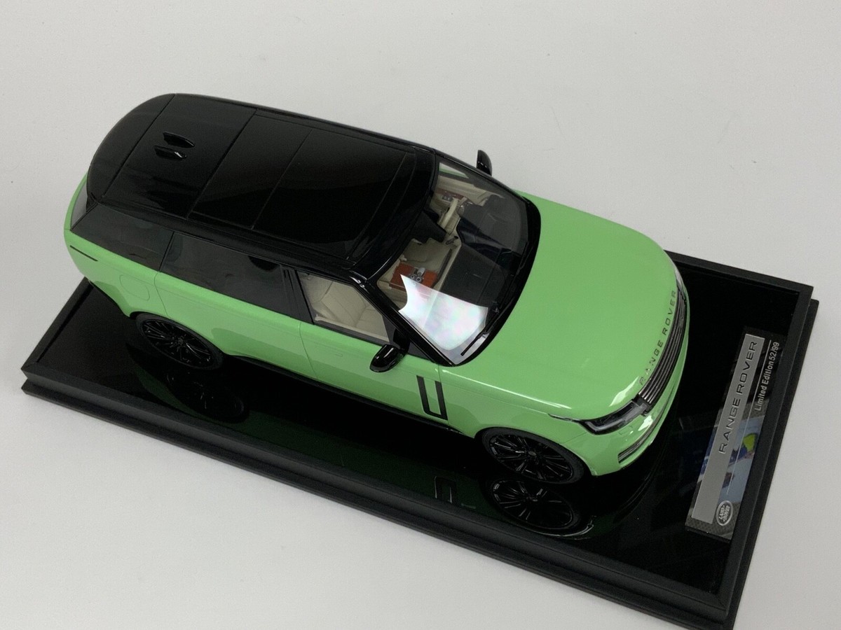 1/18 Motorhelix / LCD 2023 Range Rover Autobiography in Light