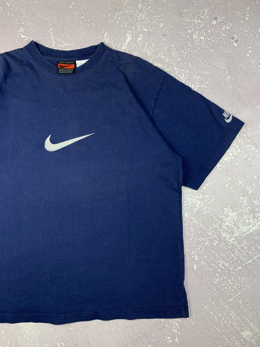nike t shirt center logo