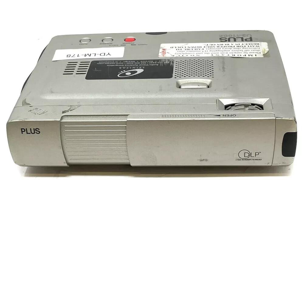 Plus U3-1100Z XGA Portable DLP Projector 1024 x 768 Pixels 1000