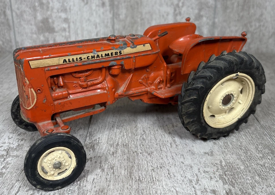 1/16 Ertl Eska Allis Chalmers D-17 Wide Front Tractor Diecast #1 - Image 3 of 4