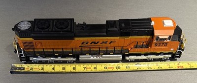 MTH BNSF SD70ACe #9370 Premier O Scale Diesel engine locomotive Excellent