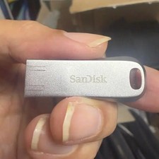 SanDisk 512GB USB Flash Drive - Silver Metal Body
