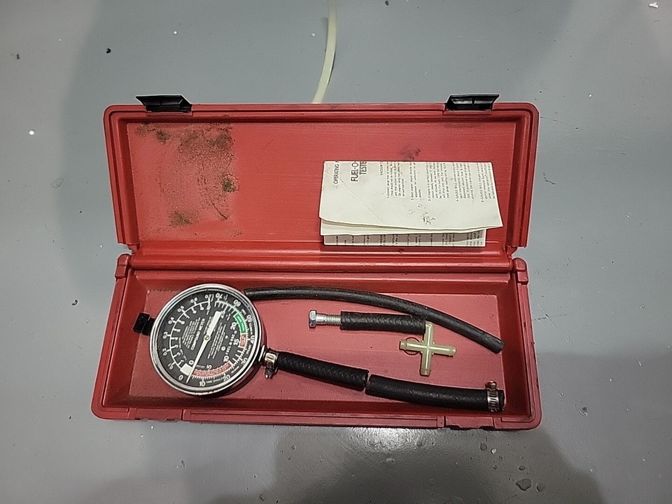 Used Mac Tools Vacuum & Fuel pump Tester MAC No. VG1B W/ Plastic Red