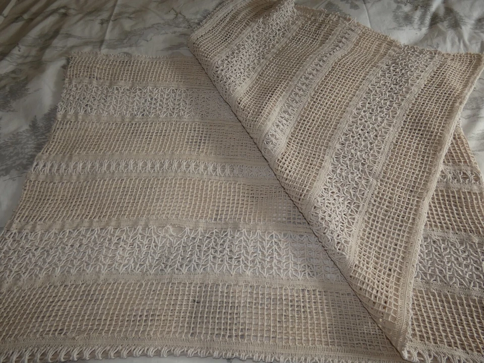 LINGE ANCIEN Dessus de lit Plaid Rideau FAIT MAIN En filet Beige clair COTON - Photo 2/4