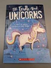 The Truth About Unicorns by Tracy Sue Walker (2019) PAPERBACK VERY GOOD