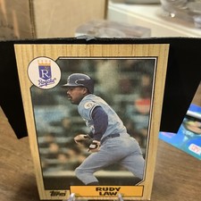 1987 Topps Baseball Card #382 Rudy Law