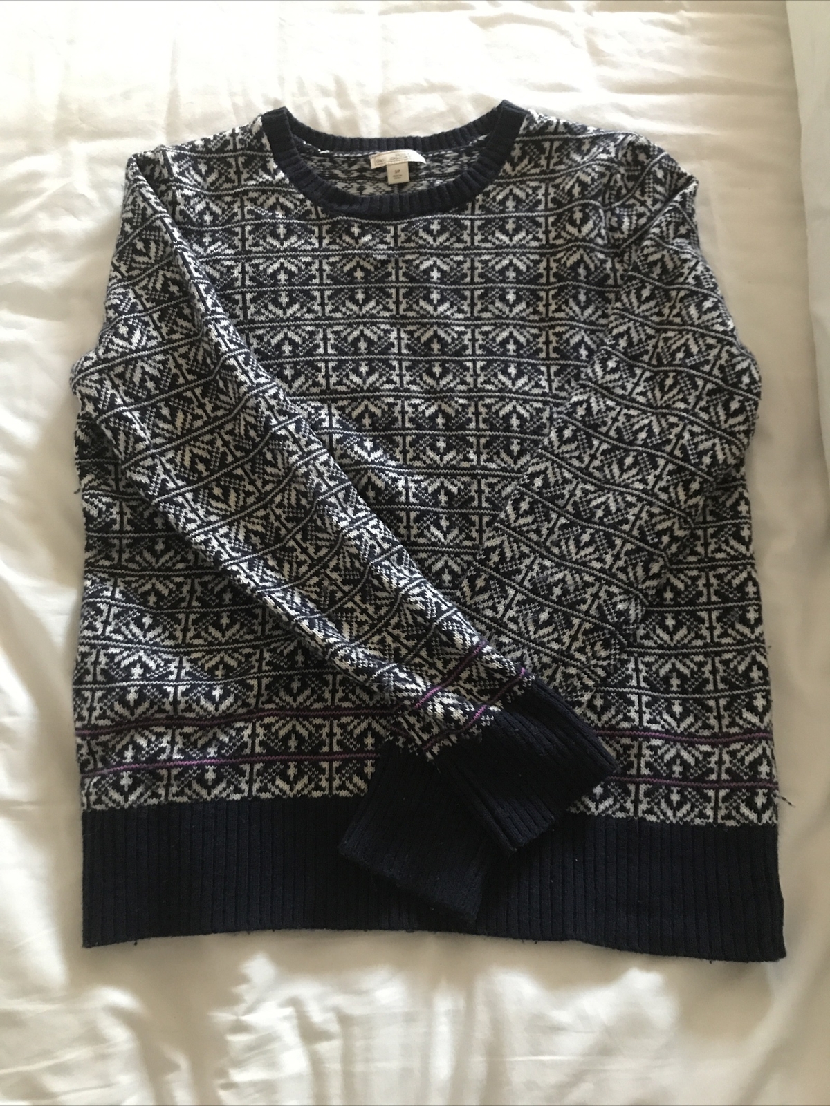 Blur Winter Pattern Jumper GAP Size Small with pi… - image 1