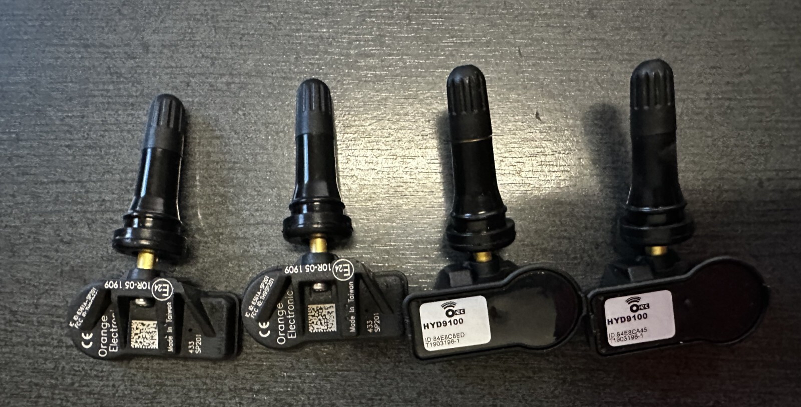 038906051 SENSORE DI PRESSIONE ASPIRAZIONE VOLKSWAGEN GOLF 5 1.9 D 77KW 5m 5p 2007 Ricambio Usato 0281002177 361858