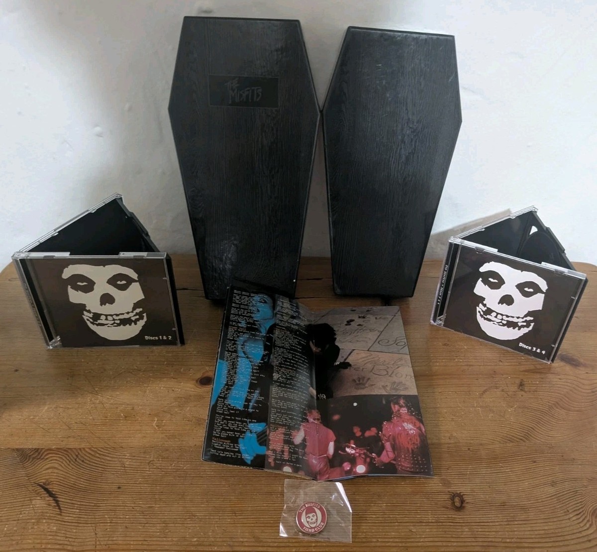The Misfits Box Set CD ボックスセット ピンバッジ付き s-l1200.jpg