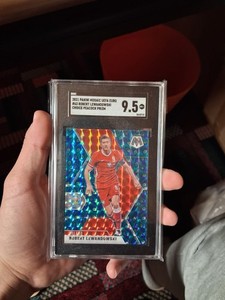Robert Lewandowski Peacock SP SGC 9.5 Panini Euro Mosaic 2020 Poland Barcelona