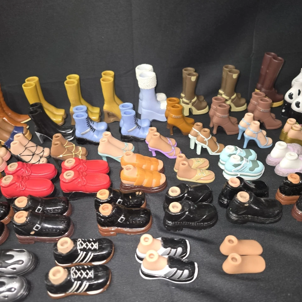 BRATZ 2000'S SHOE LOT OF 64 PAIRS + 13 Singles - Image 4 of 4