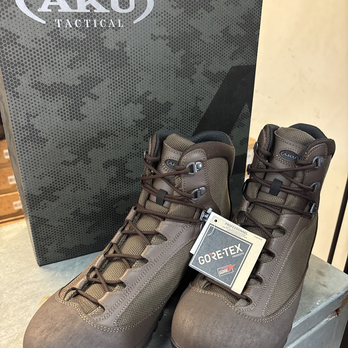 aku boots size 10m UK