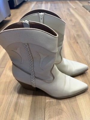 Universal Thread Beige Textile Western Ankle Bootie Pointed Toe Zip US 9