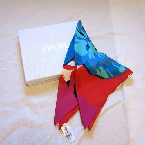 Foulard Dior en soie motif floral unisexe 65x65 cm excellent état