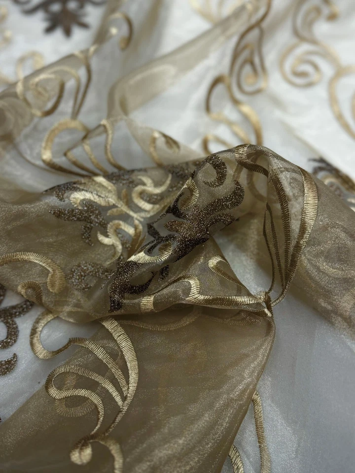 Tela bordada marrón transparente (por yarda) Foto 2 de 4