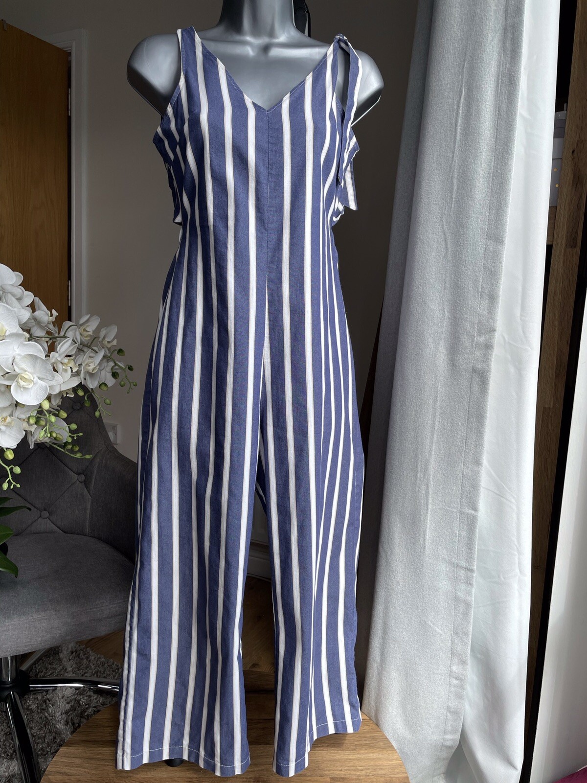 ASOS Jumpsuit Striped Blue Size UK 8 Cut out back design with tie shoulders-image