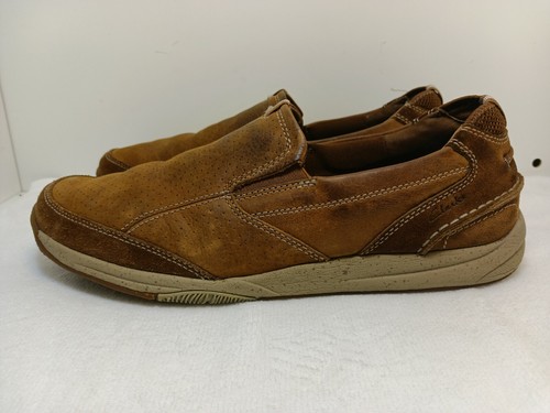 clarks est 1825