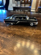 Vintage Russian Black Chaika Gaz-13 Limo Diecast Car 1-43.Made in USSR