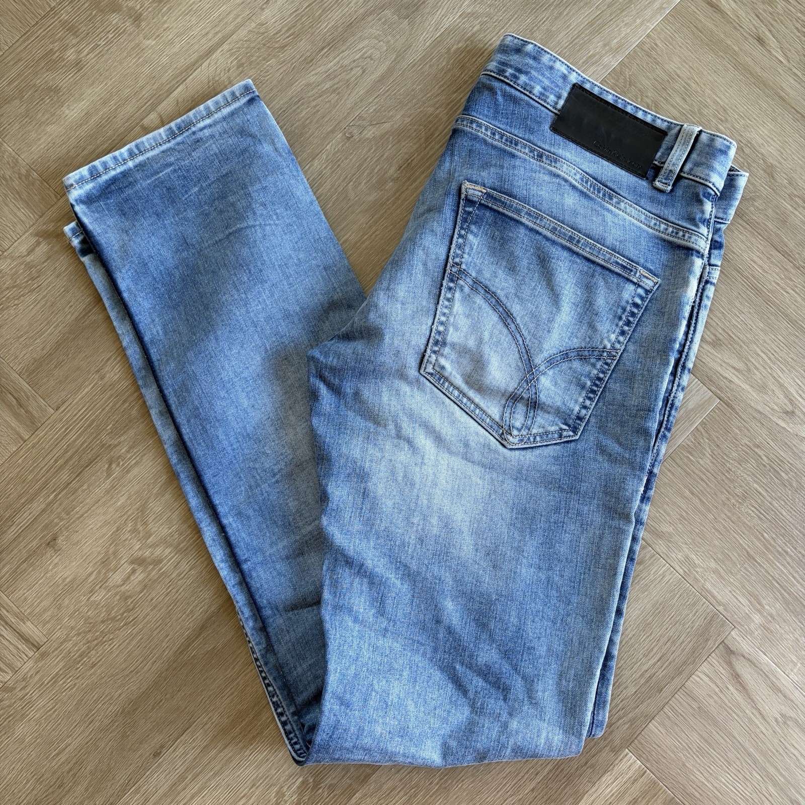 Calvin Klein CK Slim Fit Button Fly Distressed Blue Denim Jeans Size 32 X 32