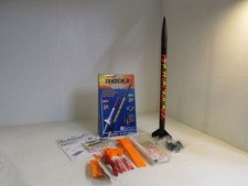 Estes Tandem-X Model Rocket Launch Set Multicolored 2 High Performance Rockets