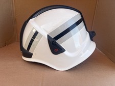 STATION MANAGER ROSENBAUER "HEROS-XTREME" FIREFIGHTING HELMET  