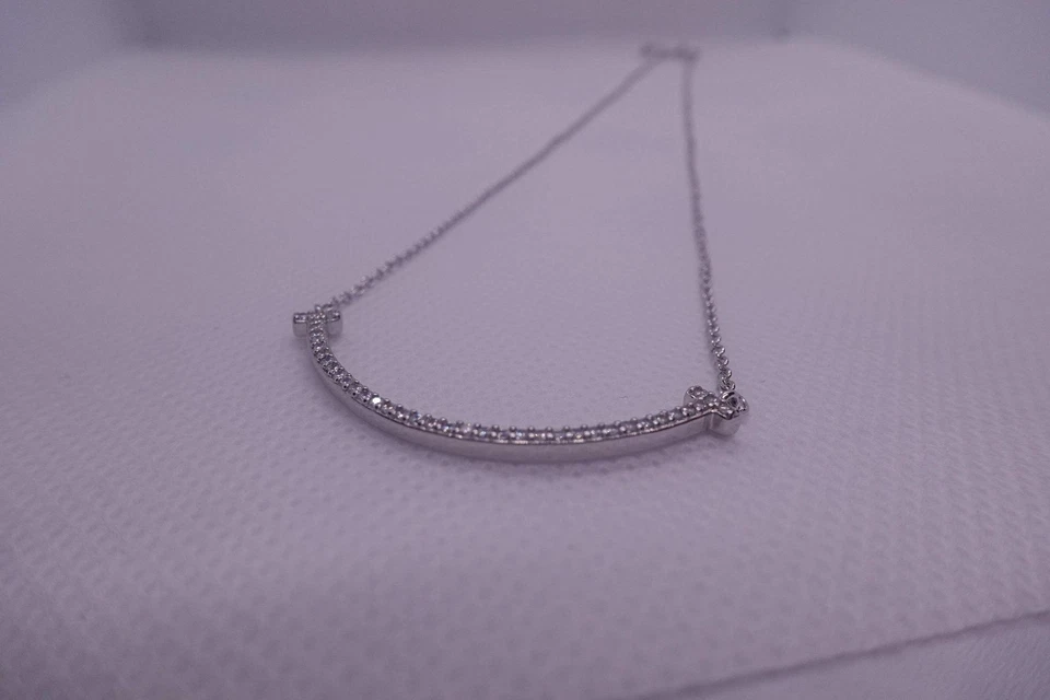 Nuevo/Tilffany&Co/T Sonrisa Pequeño Diamante/Colgante Oro Blanco 18KW Estuche Collar 38cm Foto 3 de 4