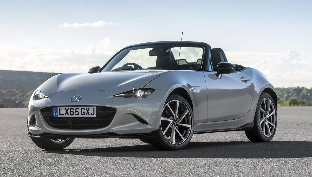 There were many roadsters among 2021 discontinued cars. But not the Miata.