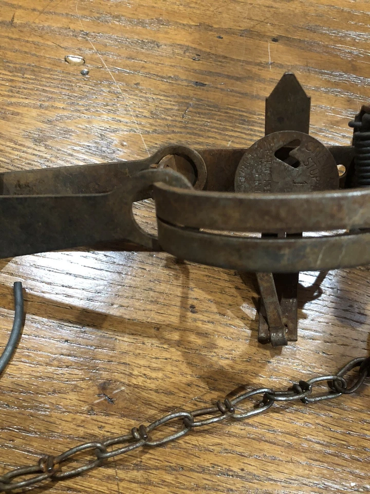 Oneida Victor #1 Stop Loss Long Spring Trap Cabin Lodge - Image 3 of 4