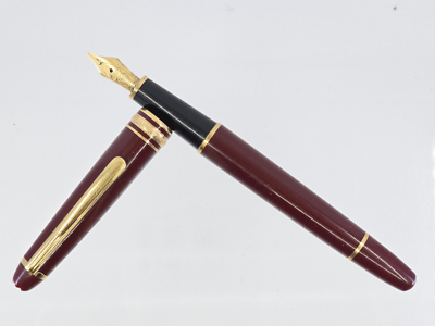 VINTAGE MONTBLANC MEISTERSTUCK 4810 14K GOLD NIB/GOLD TRIM GERMANY