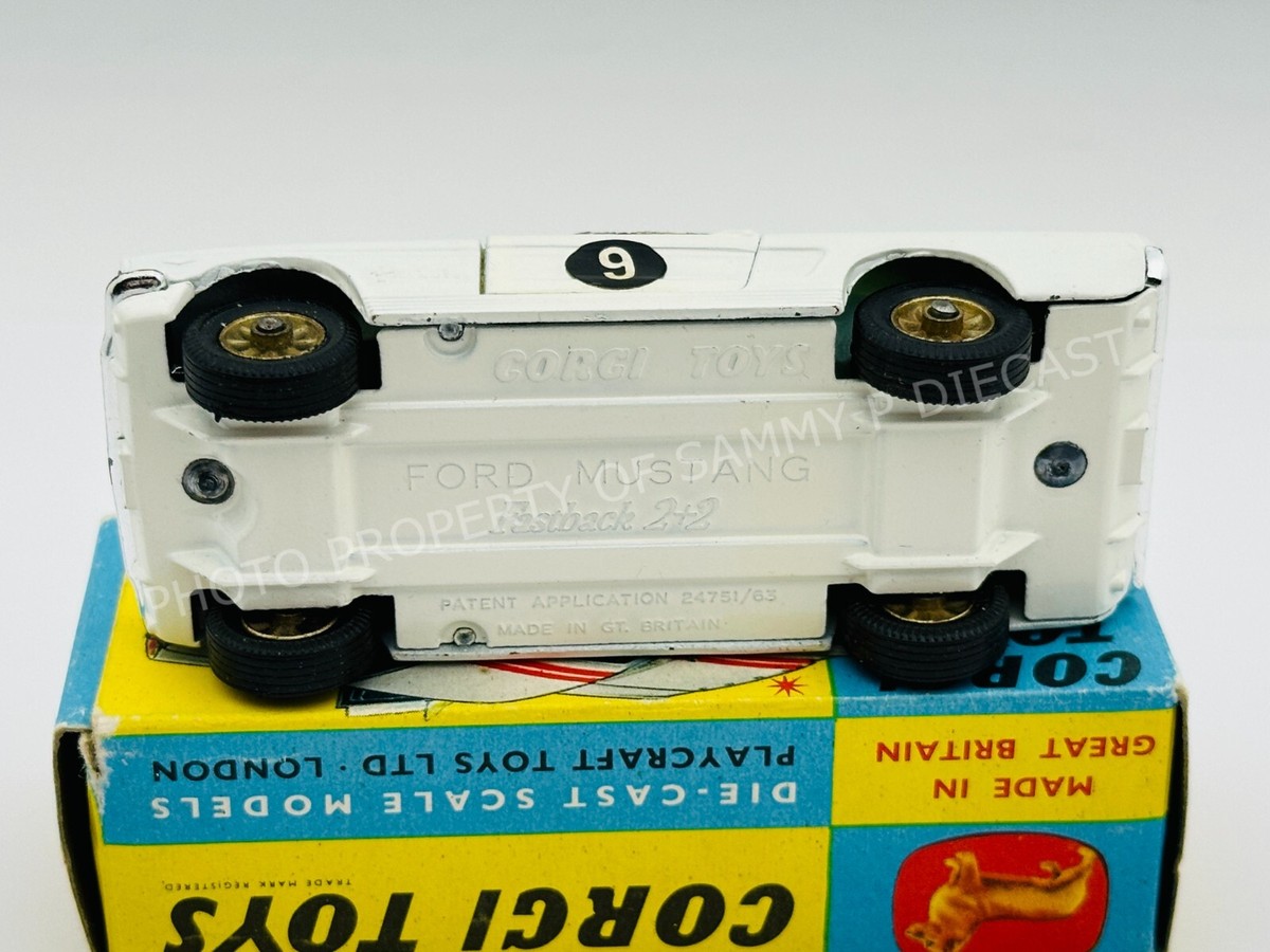 CORGI TOYS #325 FORD MUSTANG FASTBACK 2+2 COMPETITION MODEL White