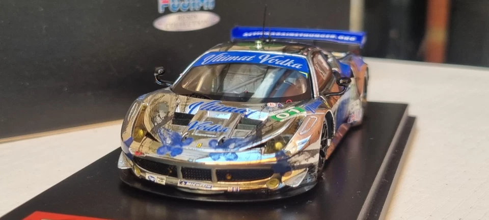 TSM Ferrari 458 Italia 2012 ganador de la clase Le Mans "ultimat vodka" 1:43 Foto 3 de 4