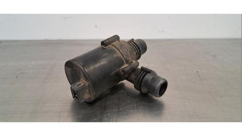BMW X5 E70 Zusätzliche Wasserpumpe 64119197085
