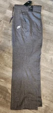 Nike Women's XL Standard Fit Jogging Pants