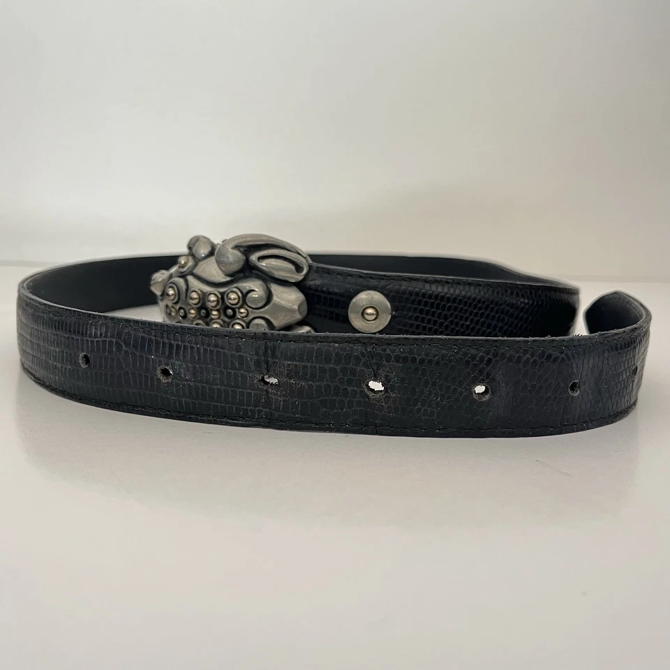 FAHRENHEIT Sculptural Frog Buckle Leather Statement Belt Connie Bates 28" to 34" - Image 4 of 4