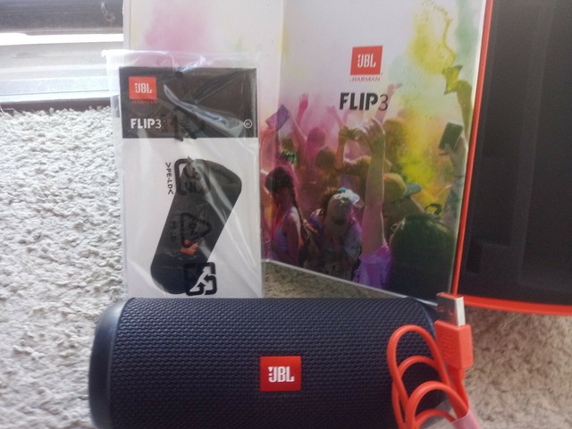 jbl flip 3 splashproof portable bluetooth speaker black