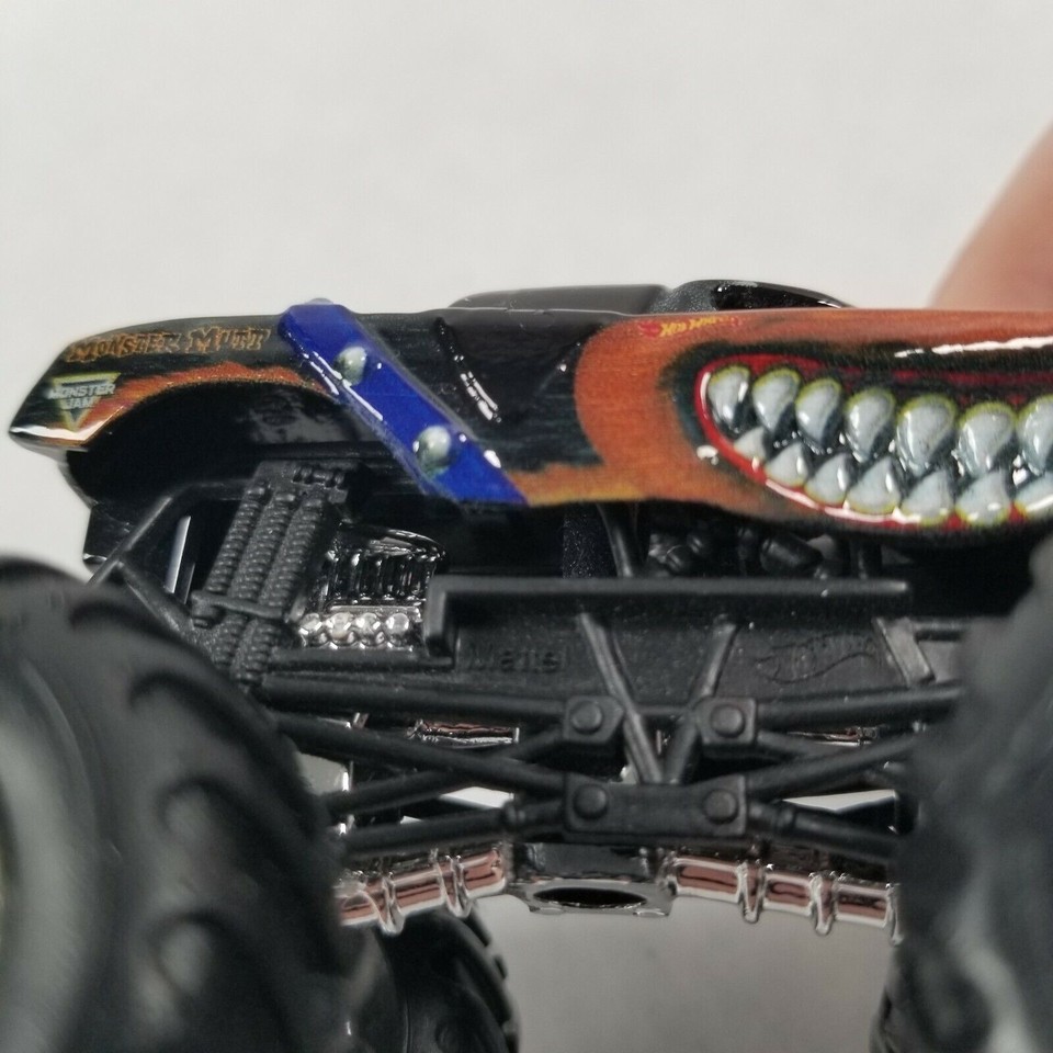 HOT WHEELS MONSTER JAM MONSTER MUTT 2014 MAIL IN WALMART EXCLUSIVE