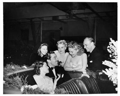 Cesar Romero, Betty Grable, Jackie Coogan & Marie Wilson 1940 OLD PHOTO