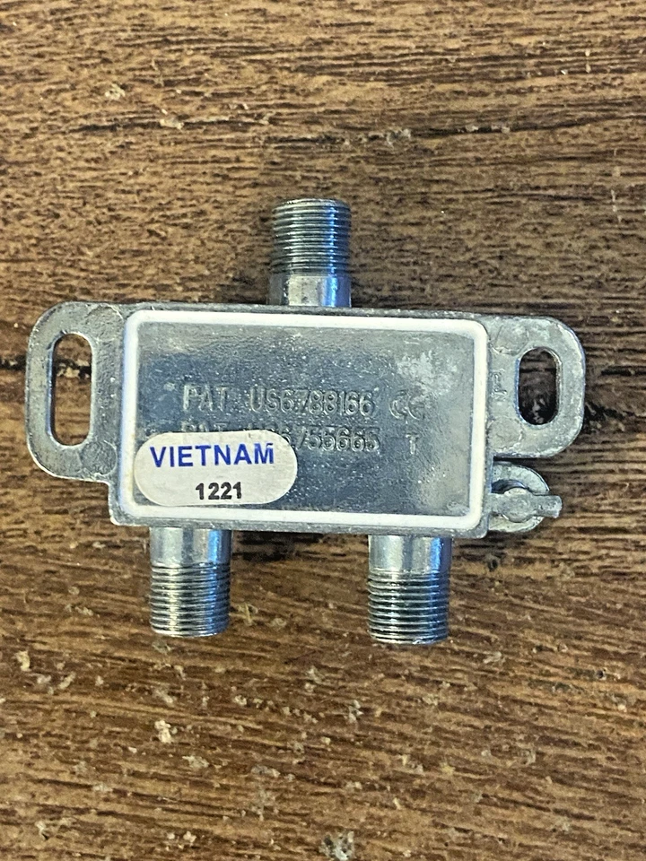 Regal ZDS2DGH10 2-Way Splitter 5-1000MHz 120db EMI Isolation for Cable/Satellite - Image 3 of 4