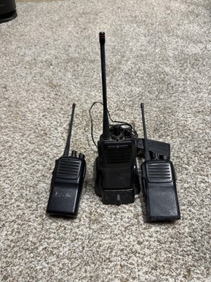 Vertex Standard VX-231 Portable Two-Way Radios Lot of 3 Black w/ Charger (1).