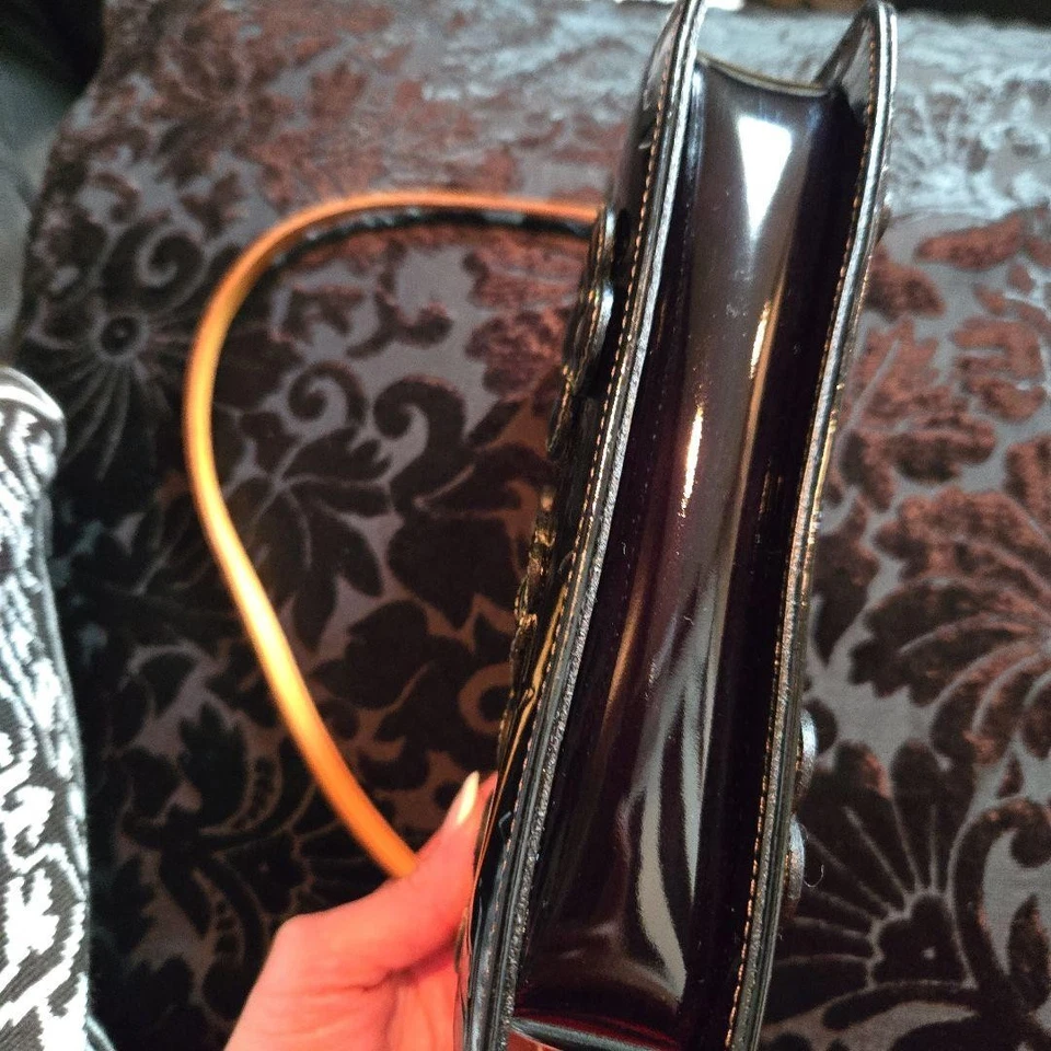 Bolso Louis Vuitton Lexington flor negra. Originalmente Beige Foto 3 de 4