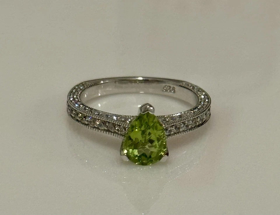 Size 6.5 Peridot Sterling Silver Ring Handmade Pear Cut Natural Gemstone - Image 4 of 4