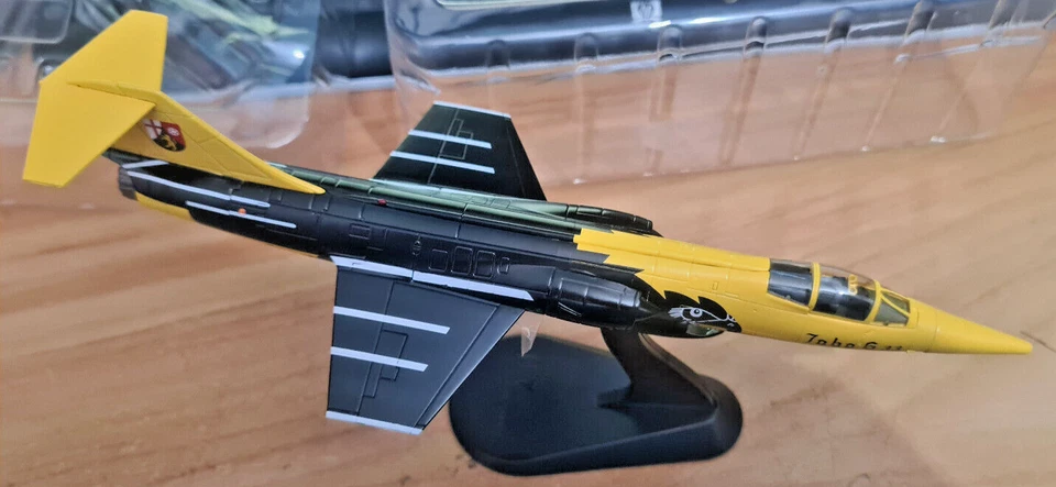 Lockheed F-104G Starfighter Jabog 33 Farwell 22 67 1:72 Die Cast Hobby Master - Immagine 3 di 4