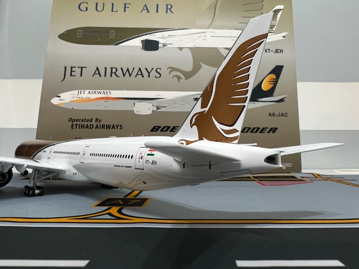 Maquette Boeing 777-300ER 2023 edition 1:200 scale model aircraft - Modélisme