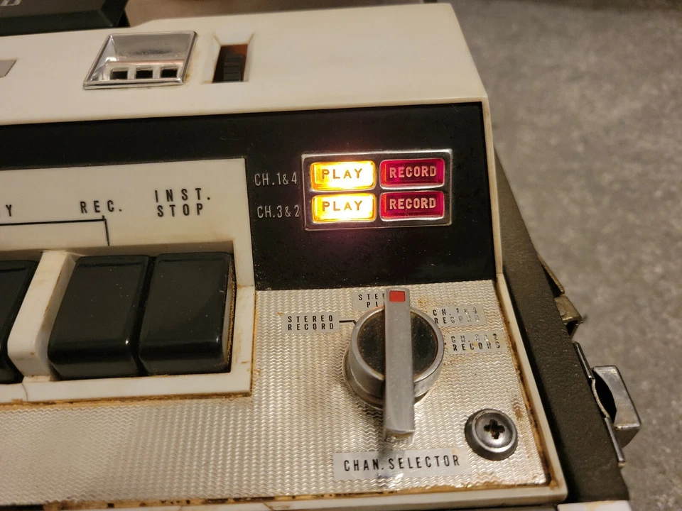 Grabadora reproductor de carrete a carrete vintage Concord Stereophonic 880  Foto 4 de 4