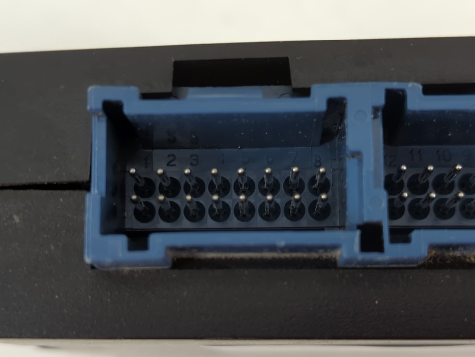 2002 Suburban 1500 Body Control Module Bcm Inner Cabin Fuse Box NKR2G ...