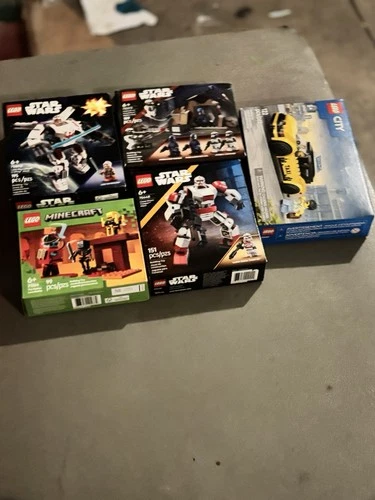 Sealed Lot Of 5 Lego Sets Star Wars Minecraft City Stormtrooper Skywalker