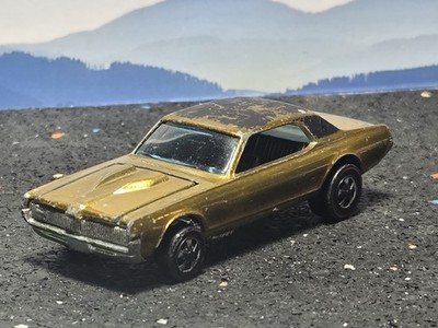 Hot Wheels Redline Custom Cougar gold, black roof, nice roller, hood a++