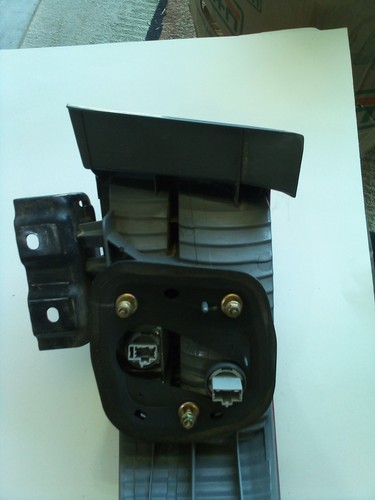 2003 Honda Accord Left Driver Side Outer Taillight Fits 2003-2004 - Picture 8 of 9