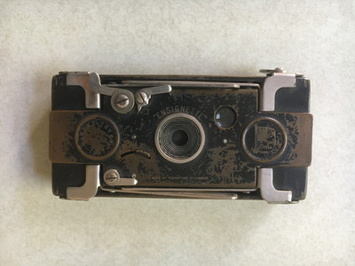 Ensignette camera